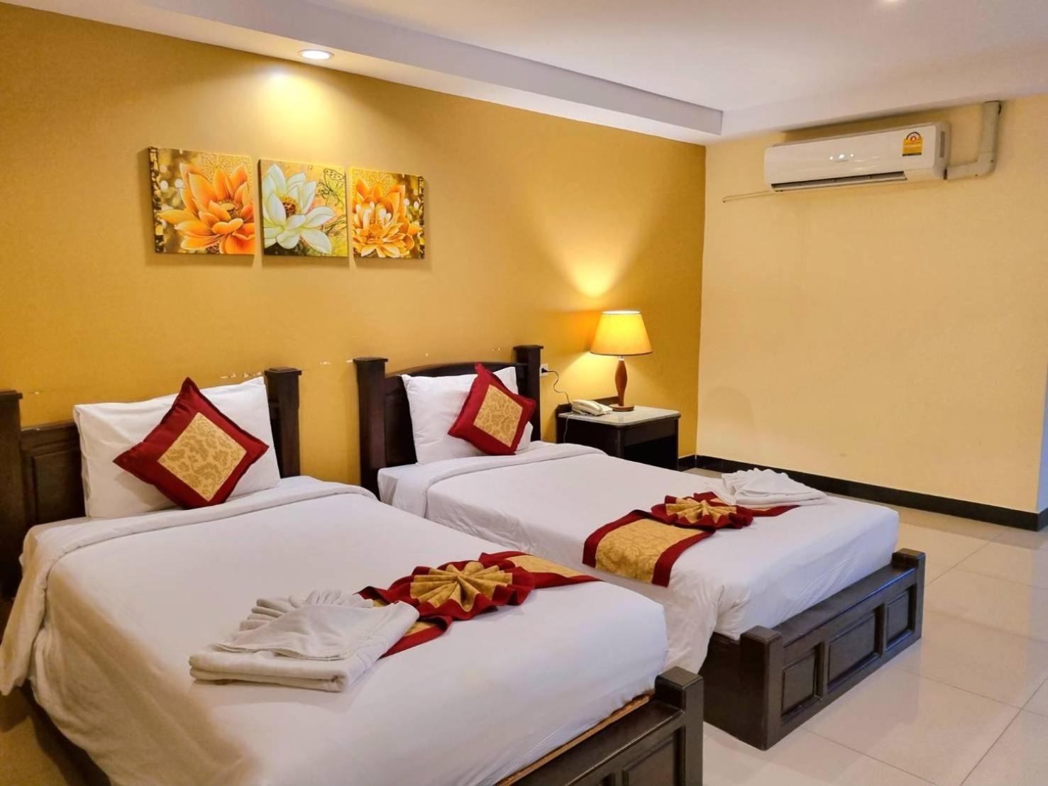 Hotel The Grand Day Night Pattaya Zewnętrze zdjęcie